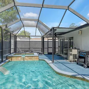 Luxury Style Townhome With Pool - 1 Miles To Bucs Stadium Apartment